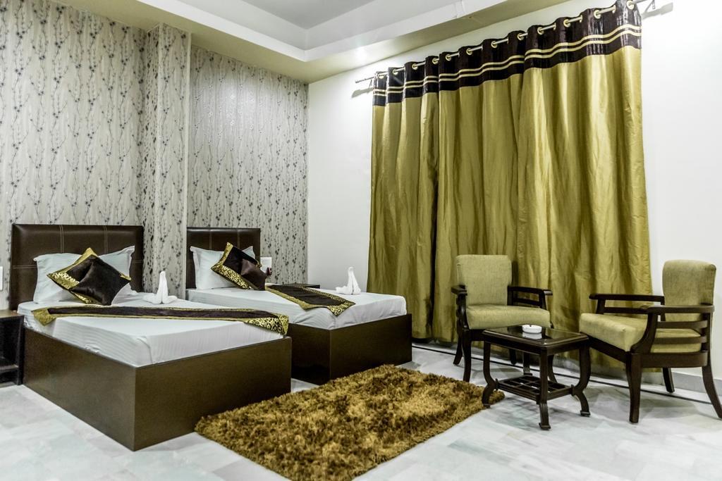 Отель Red Orchid Мератх Экстерьер фото