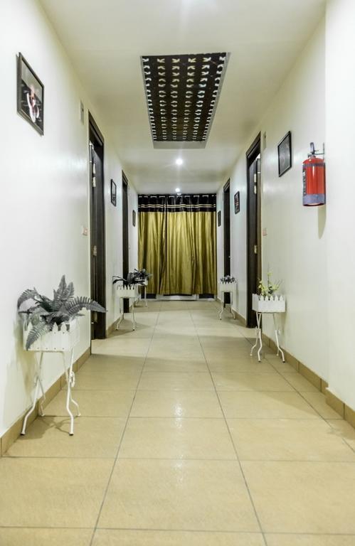 Отель Red Orchid Мератх Экстерьер фото